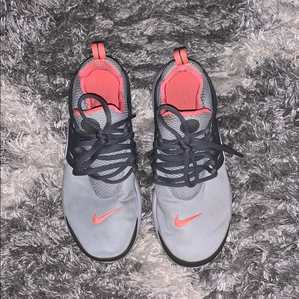 nike women’s shoes